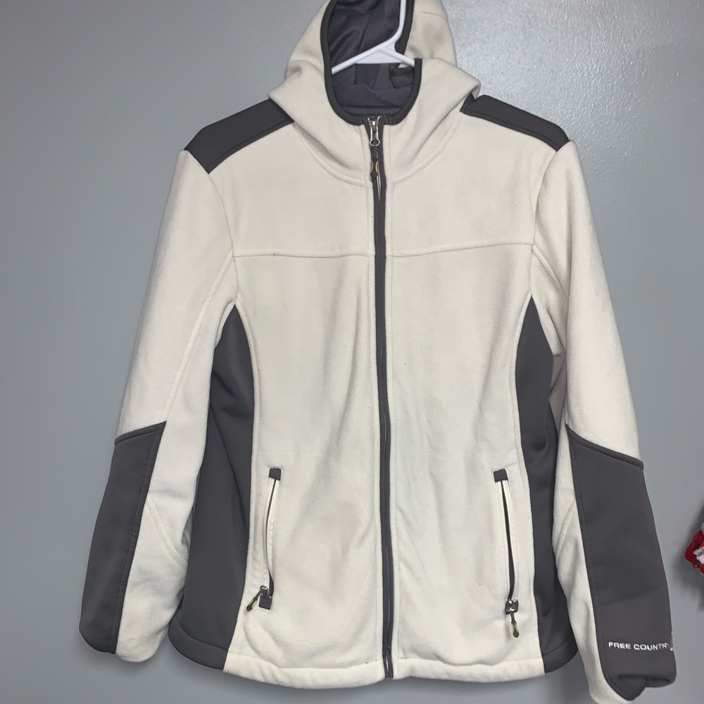 Very nice athletic jacket.